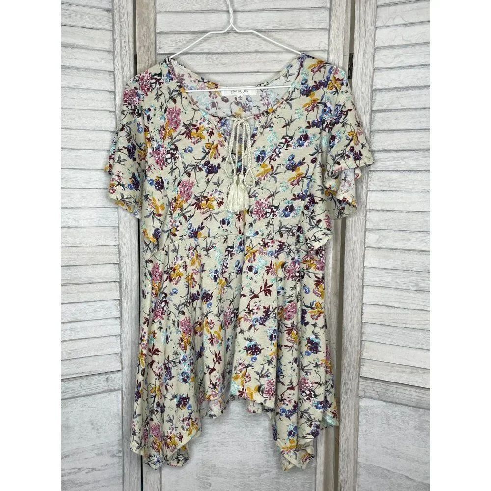 Eden & Olivia Short Sleeve Floral Blouse Size S